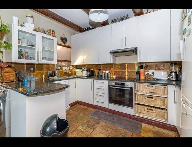 2 BEDROOM APARTMENT FOR SALE IN NORTH RIDING